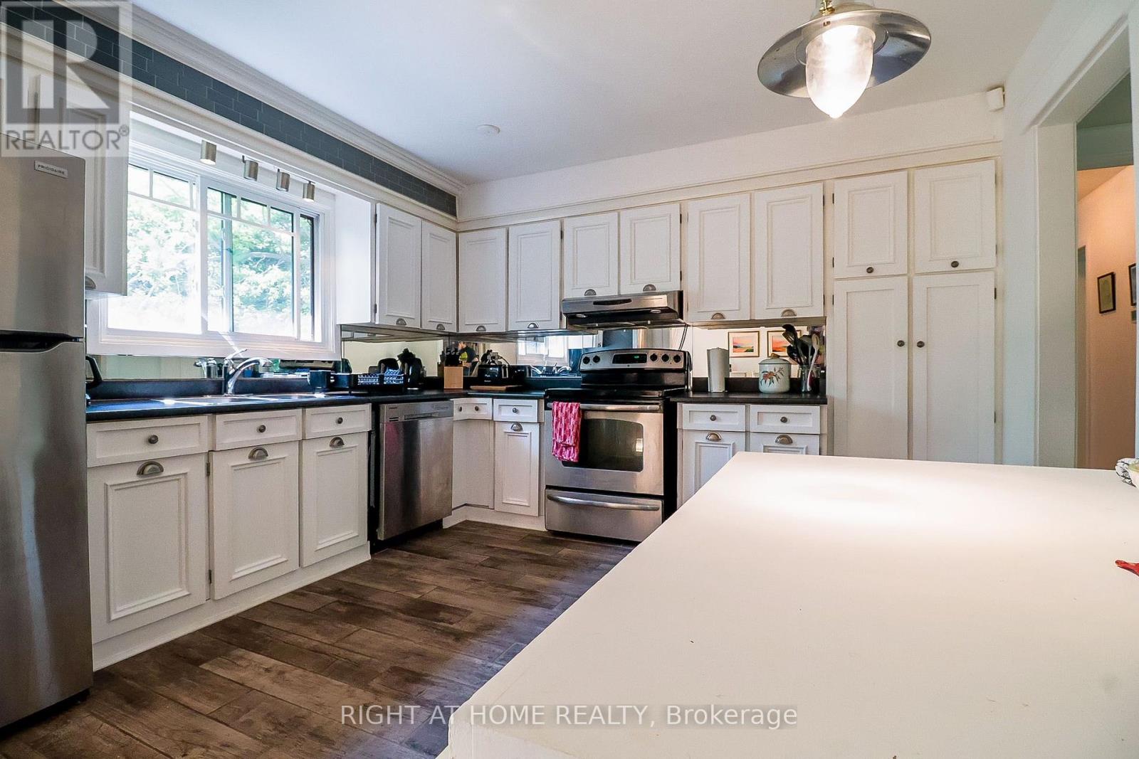 2 CEDARVIEW DRIVE