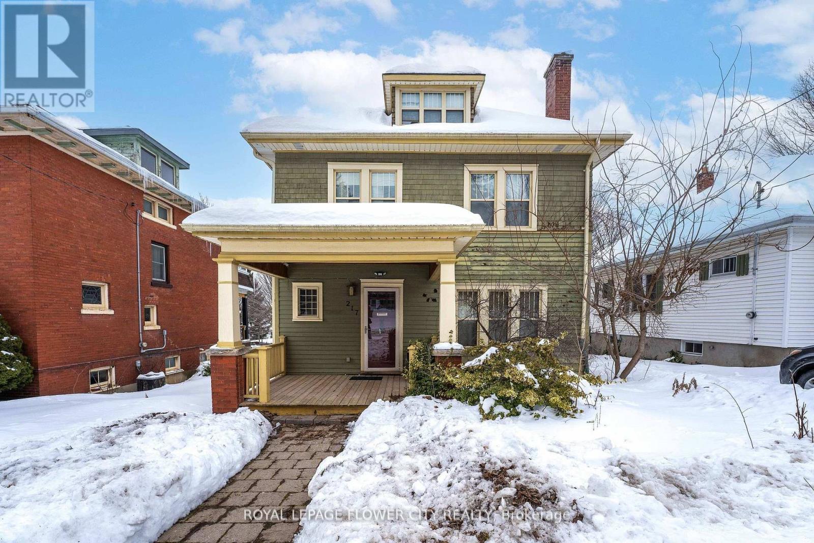 217 EARL STREET
