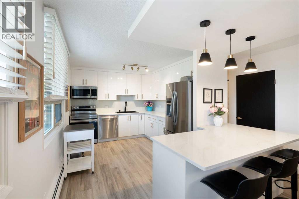 202, 220 26 Avenue SW