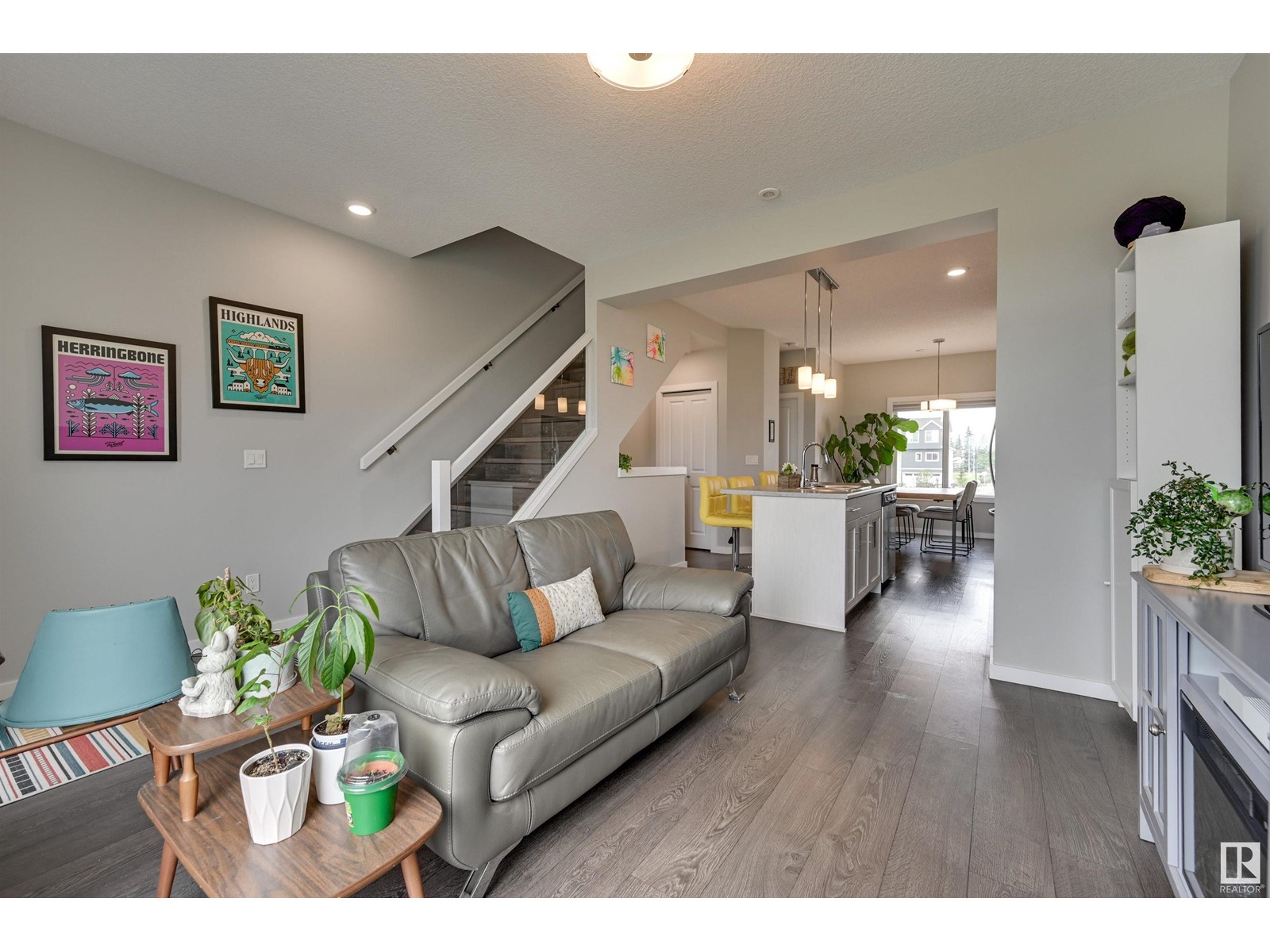 #49 215 SADDLEBACK RD NW
