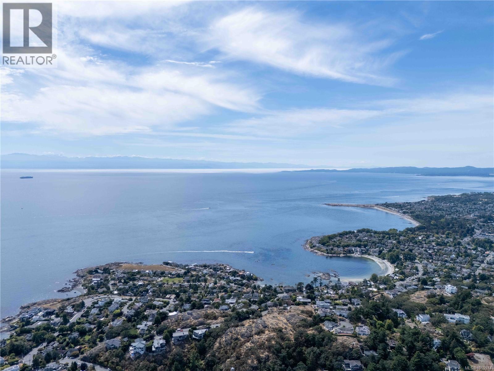 320 Beach Dr