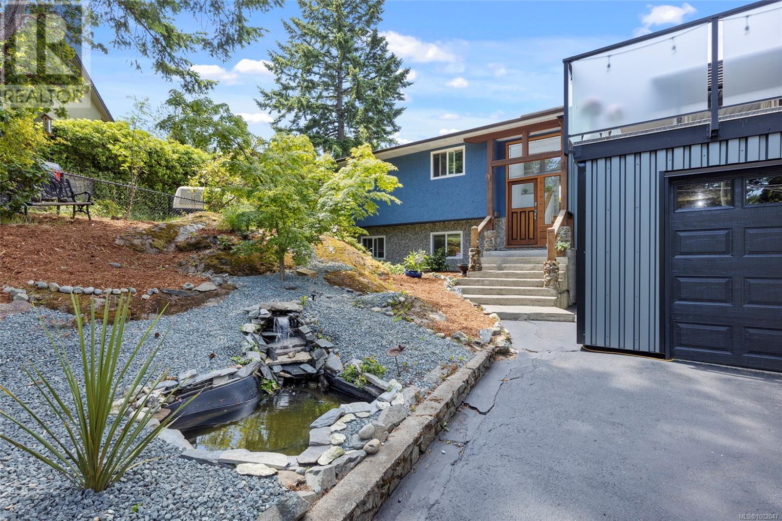 121 Elroy Pl