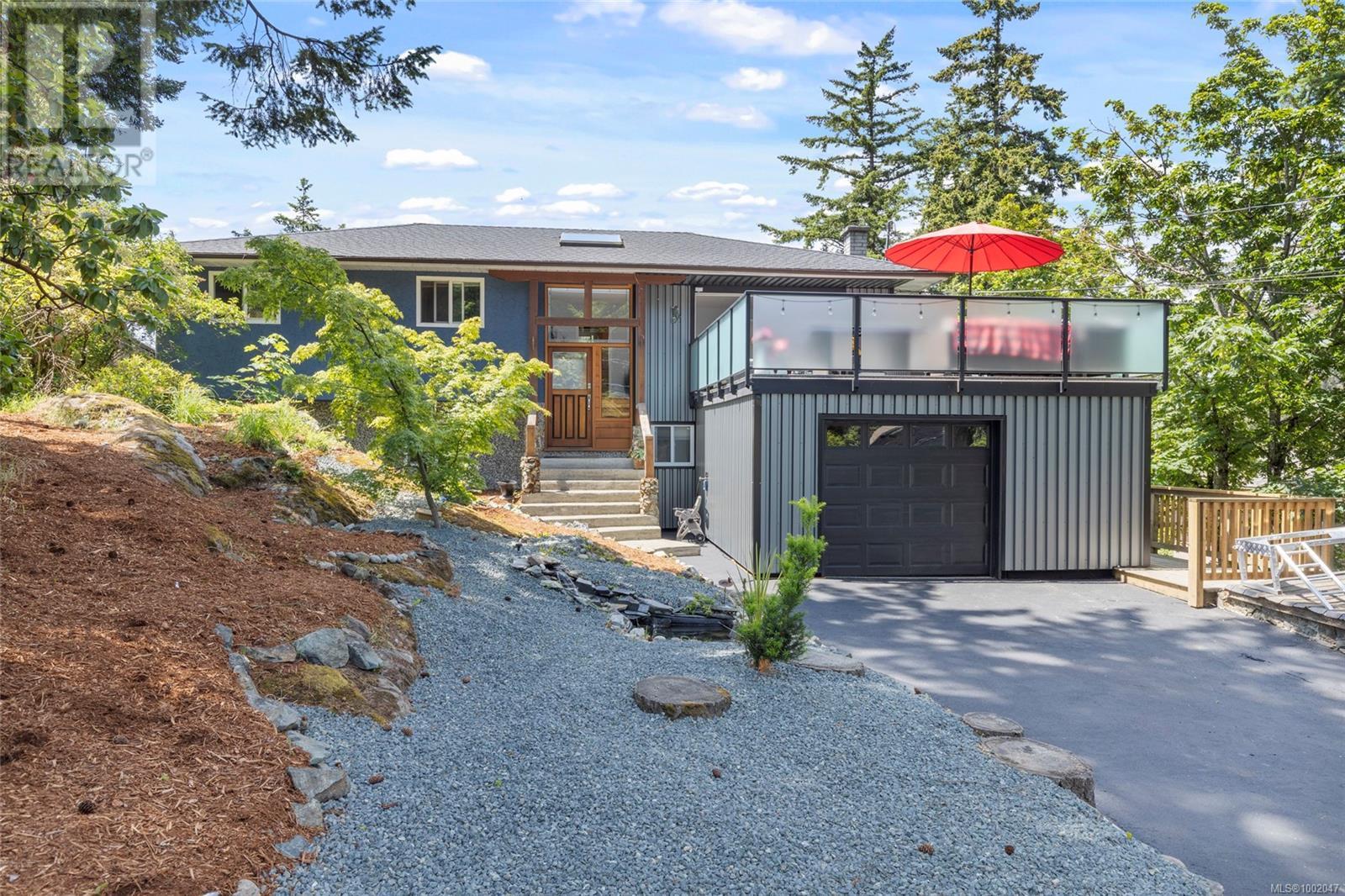 121 Elroy Pl