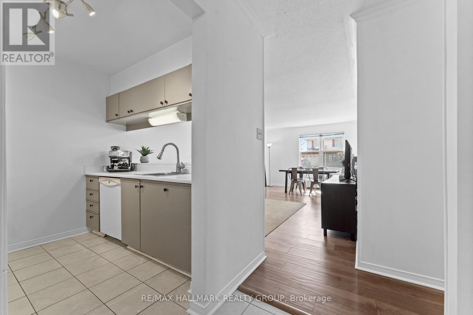 104 - 1099 CADBORO ROAD