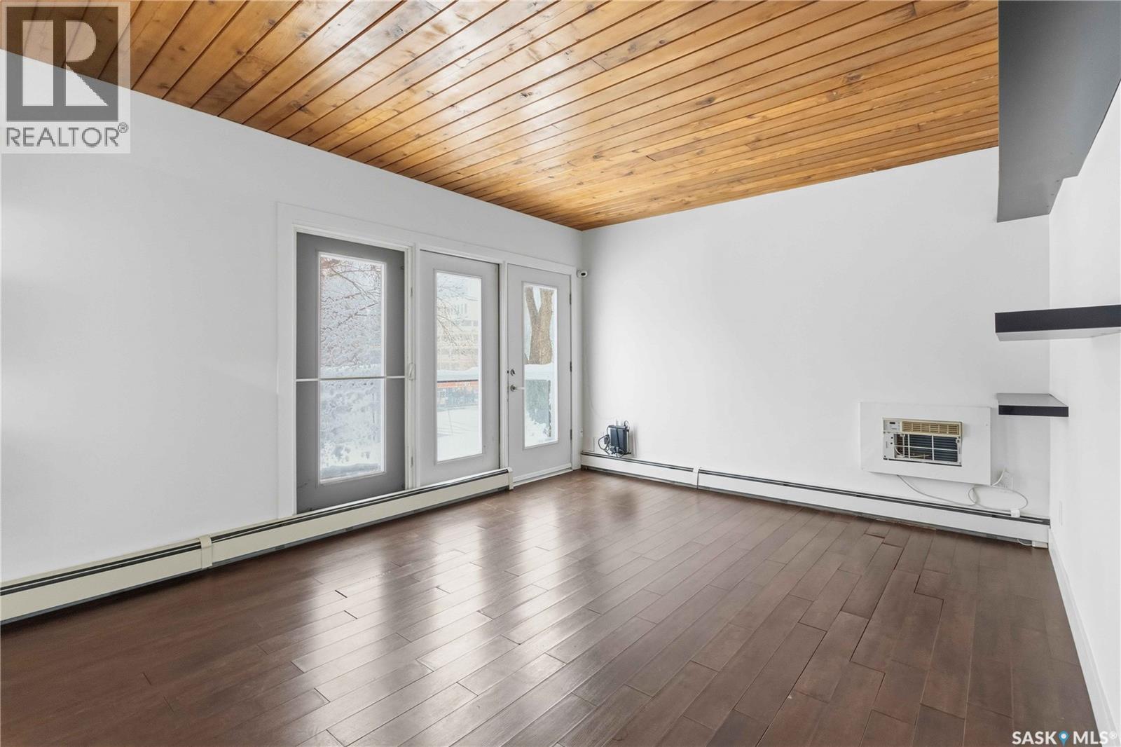 301 415 3rd AVENUE N