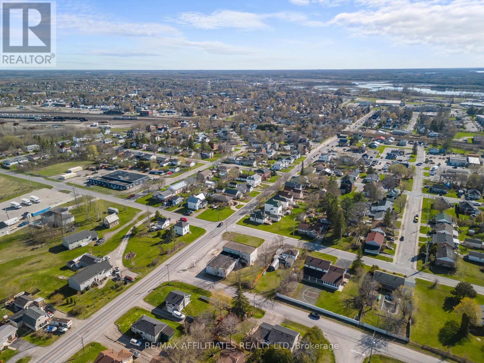 7526 ROGER STEVENS DRIVE S