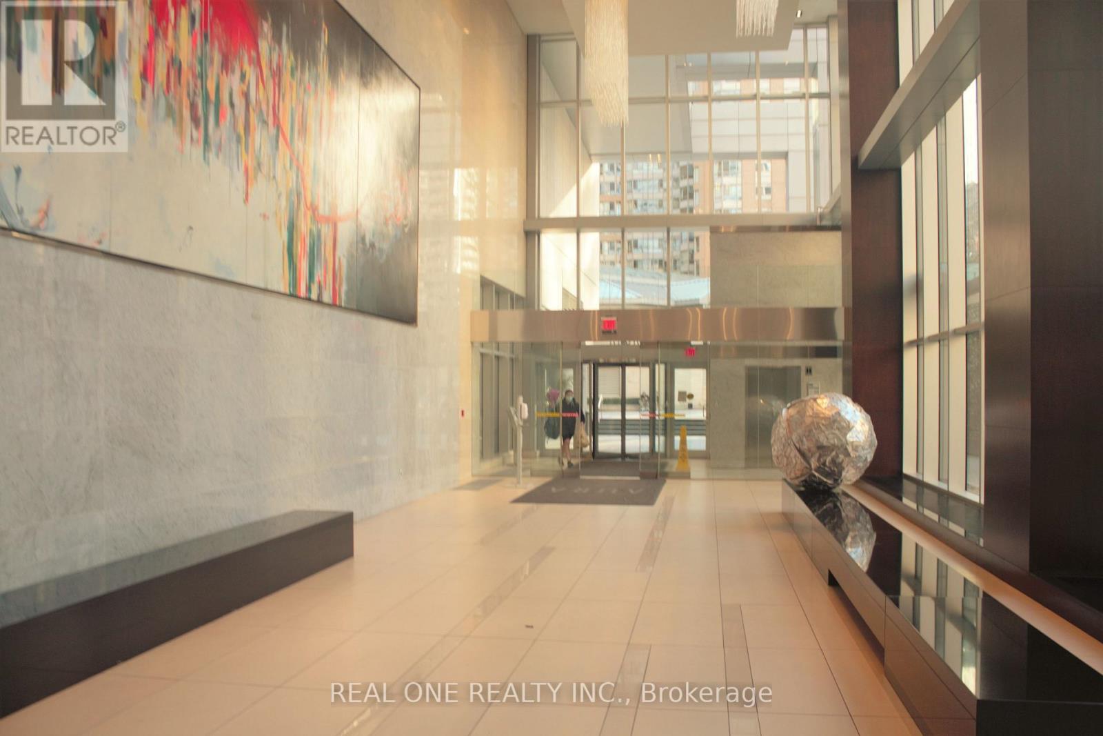 4010 - 386 YONGE STREET