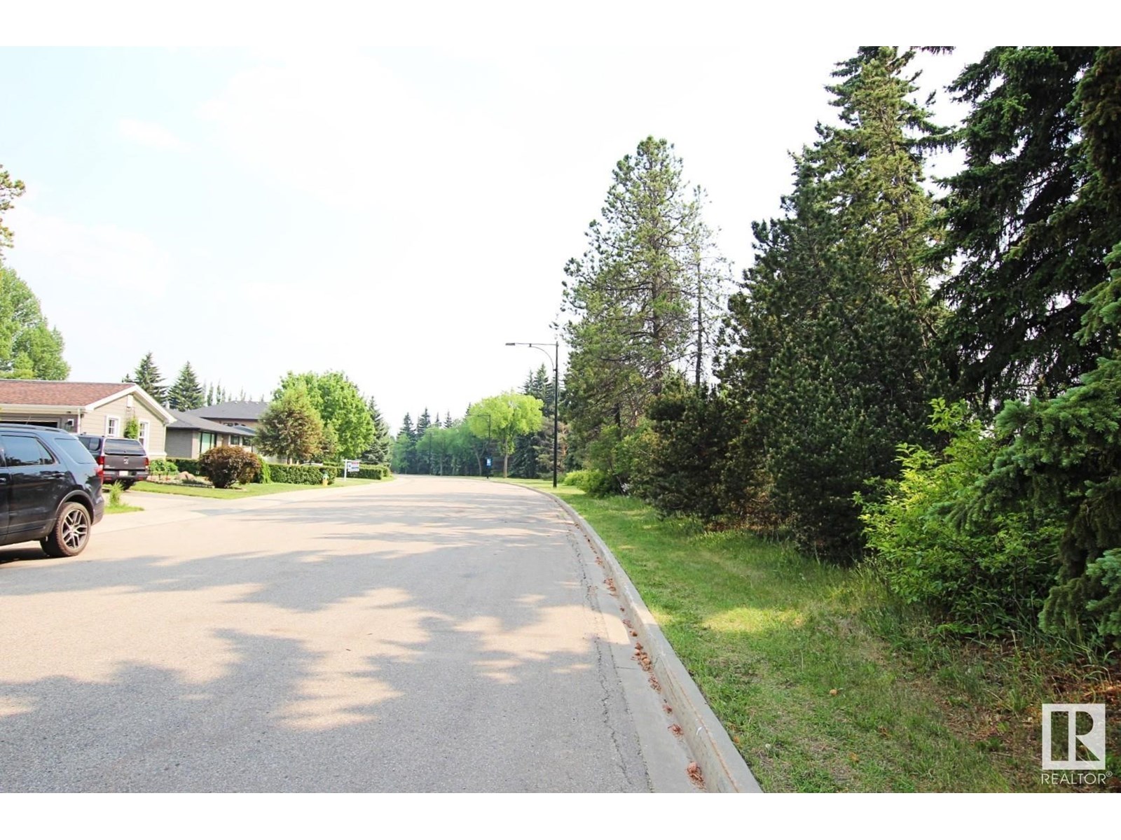 159 LAURIER DR NW