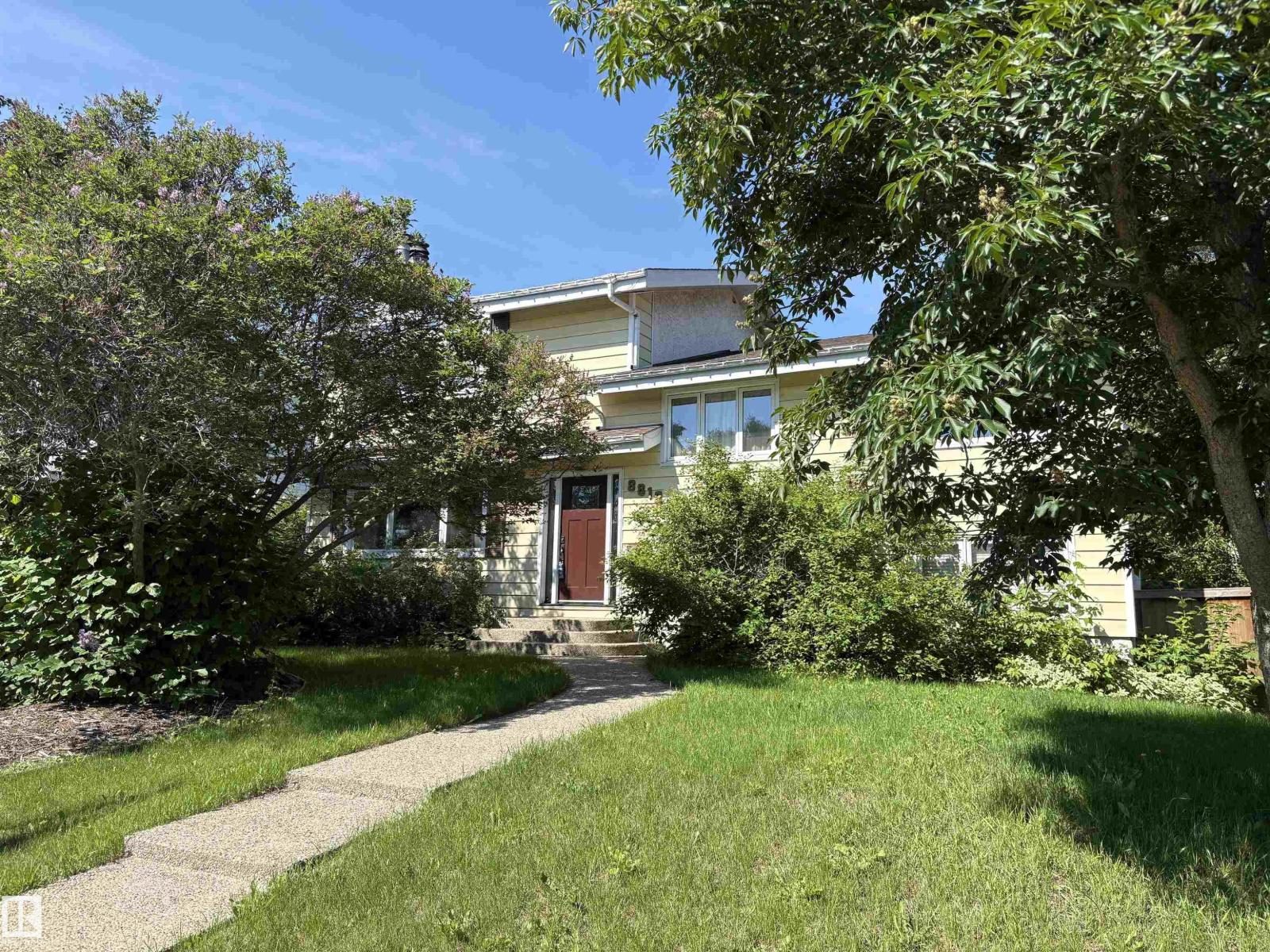 8812 146 ST NW