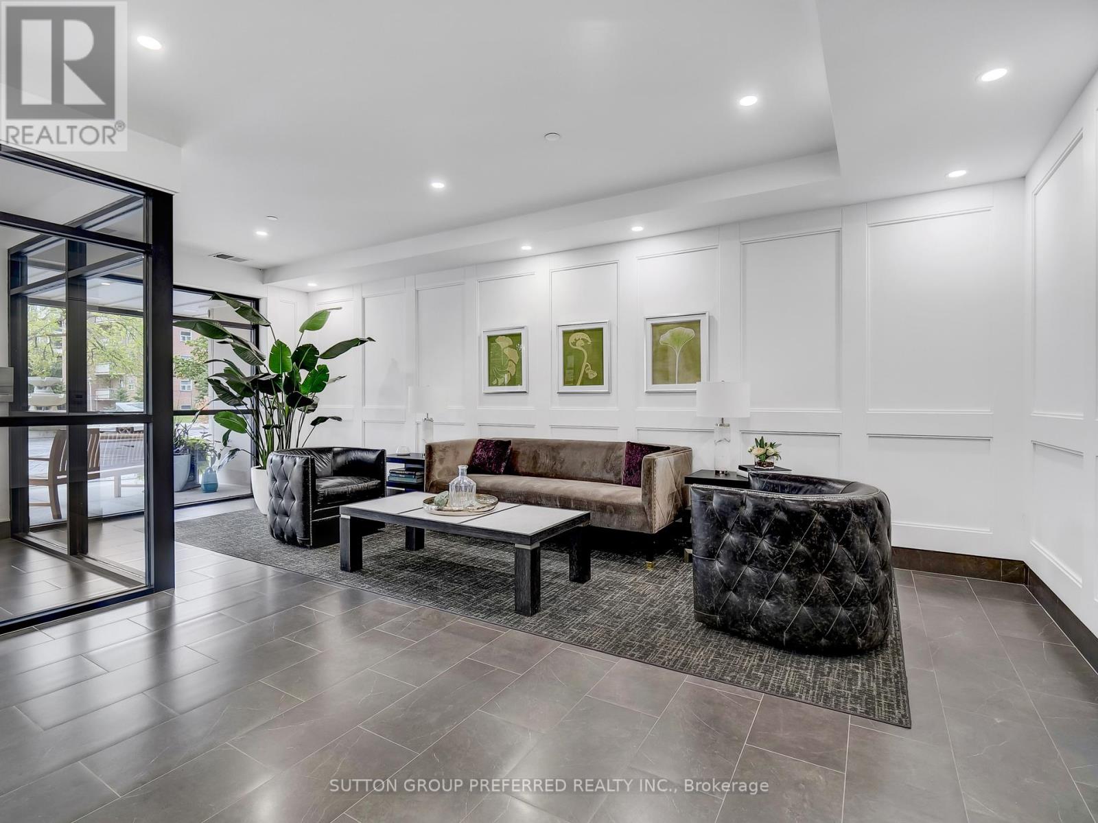 401 - 1200 COMMISSIONERS ROAD W
