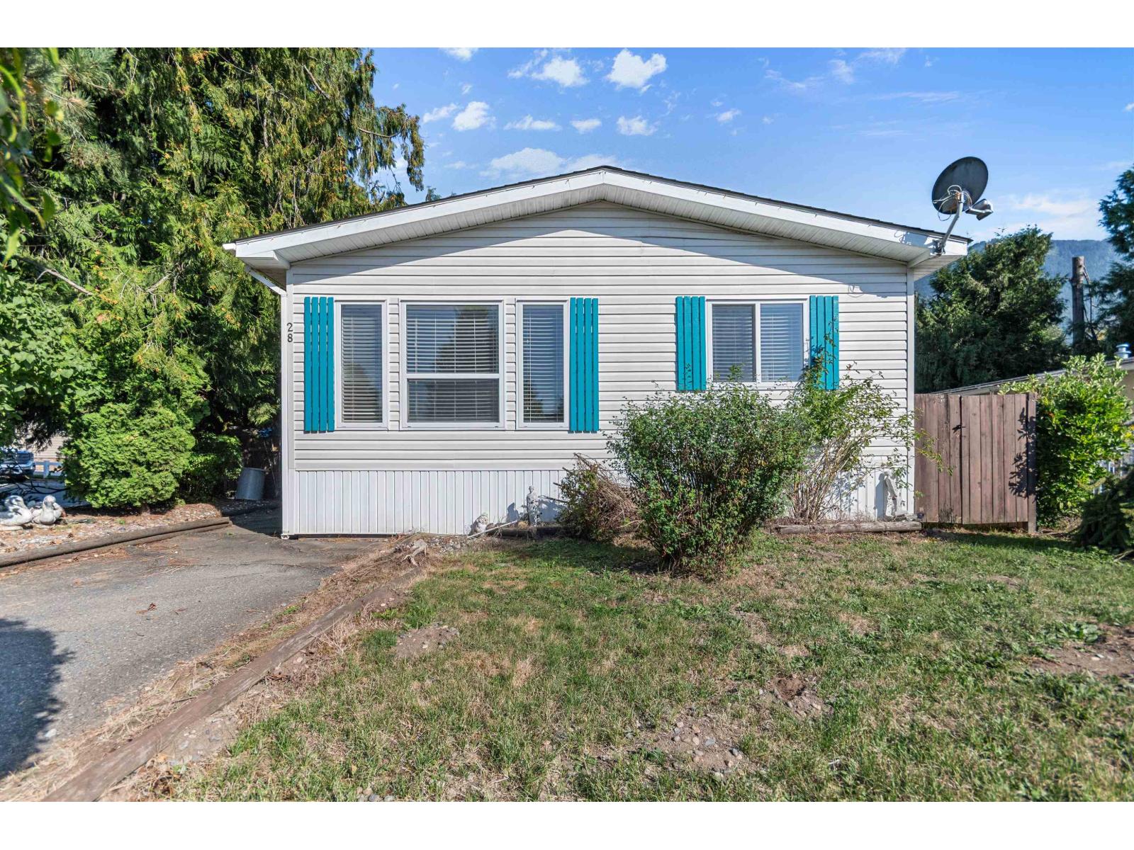 28 52324 YALE ROAD|Rosedale