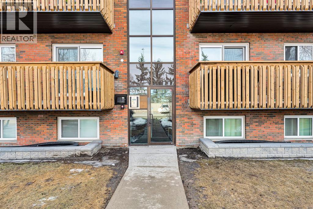 223, 11620 Elbow Drive SW