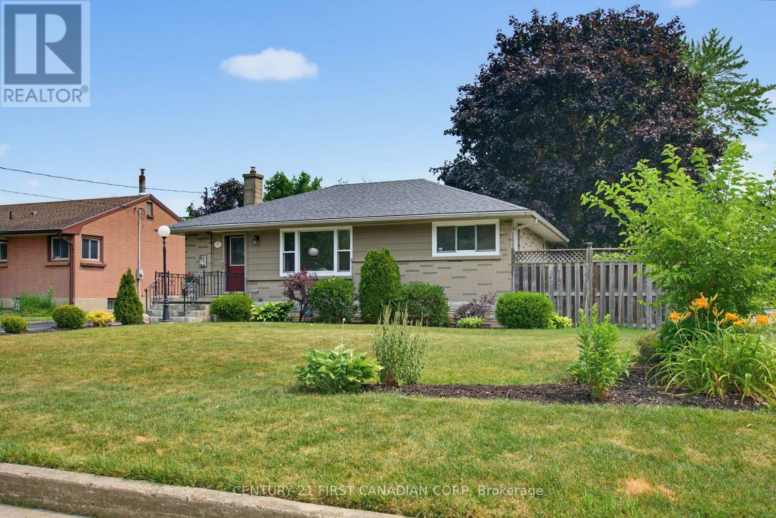216 WINNIPEG STREET