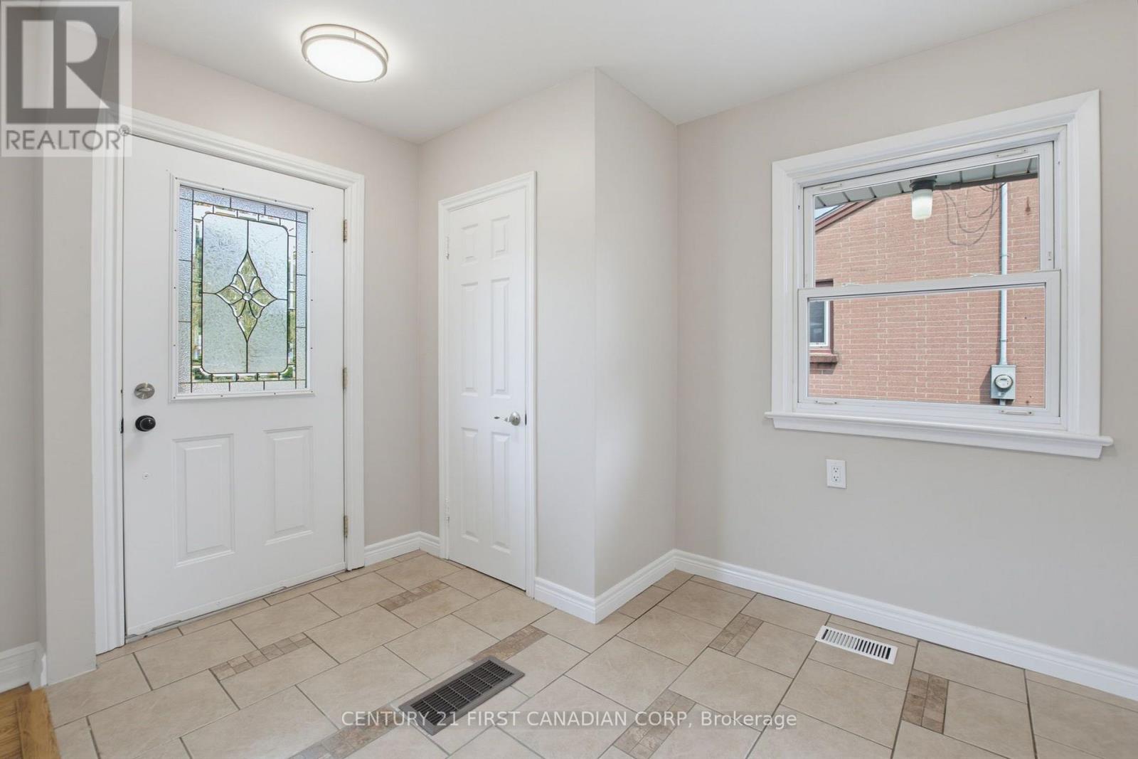 216 WINNIPEG STREET
