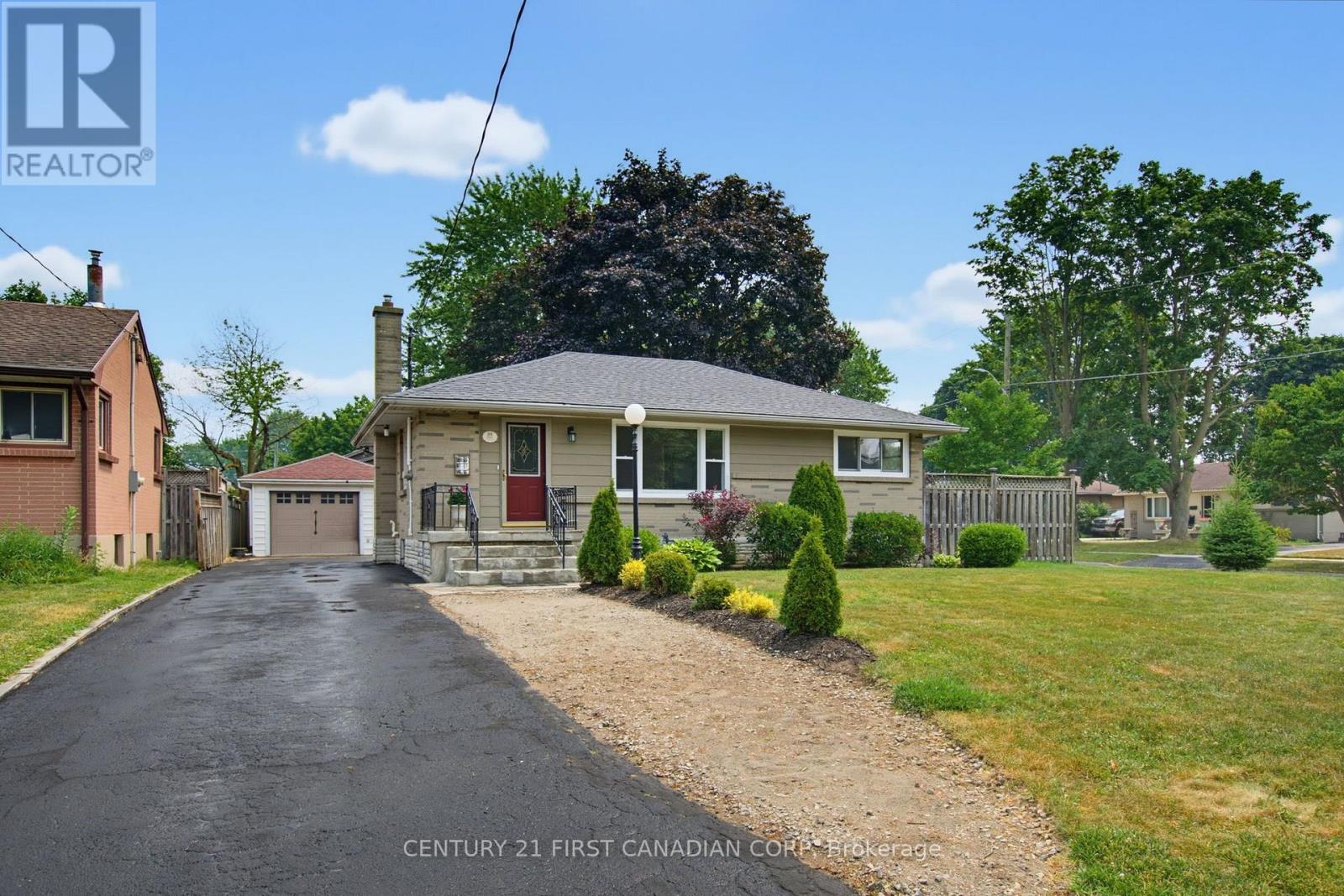 216 WINNIPEG STREET