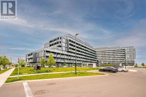 A805 - 3210 DAKOTA COMMON Burlington (Alton) ON L7M2A8