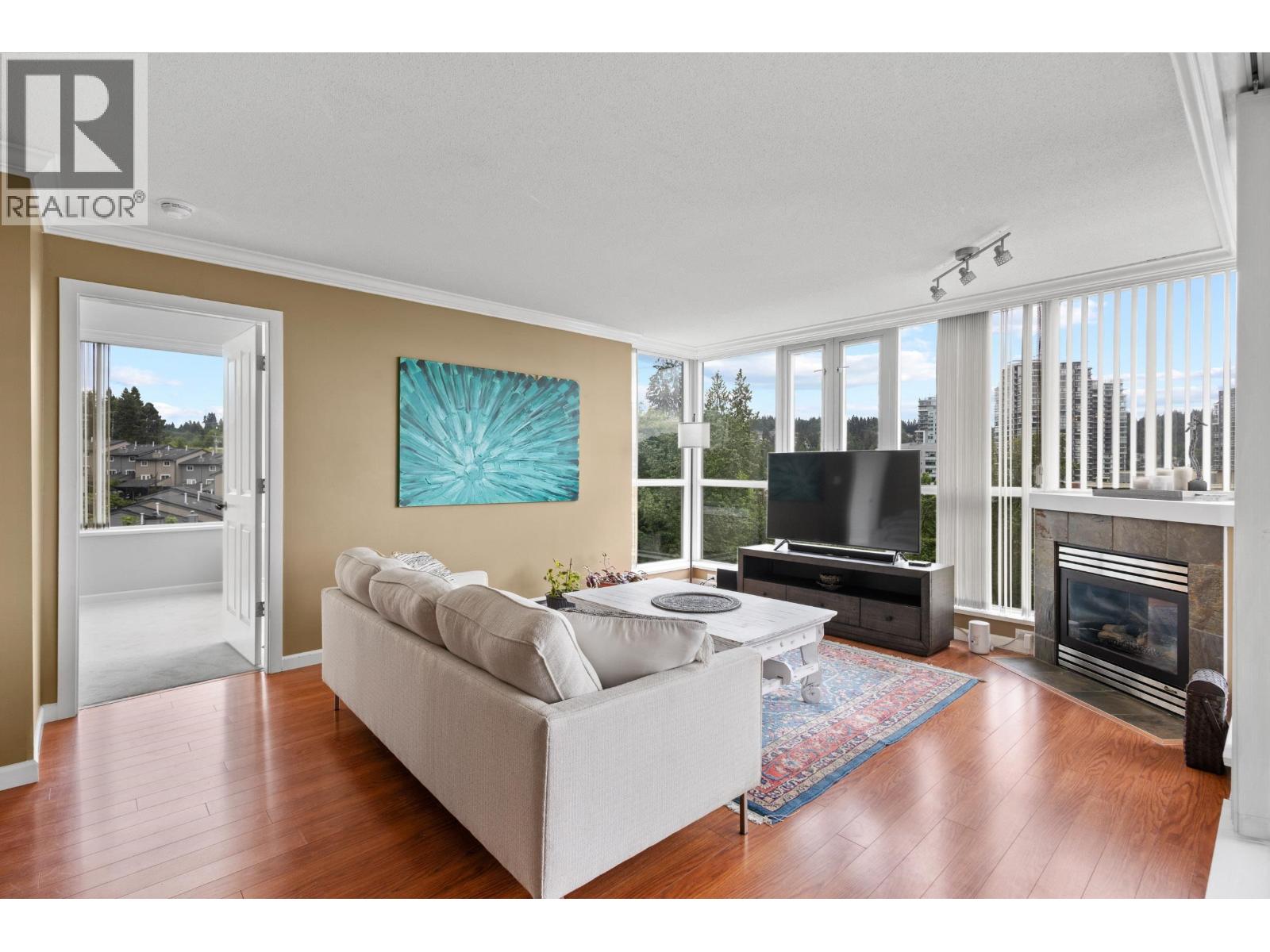 903 235 GUILDFORD WAY