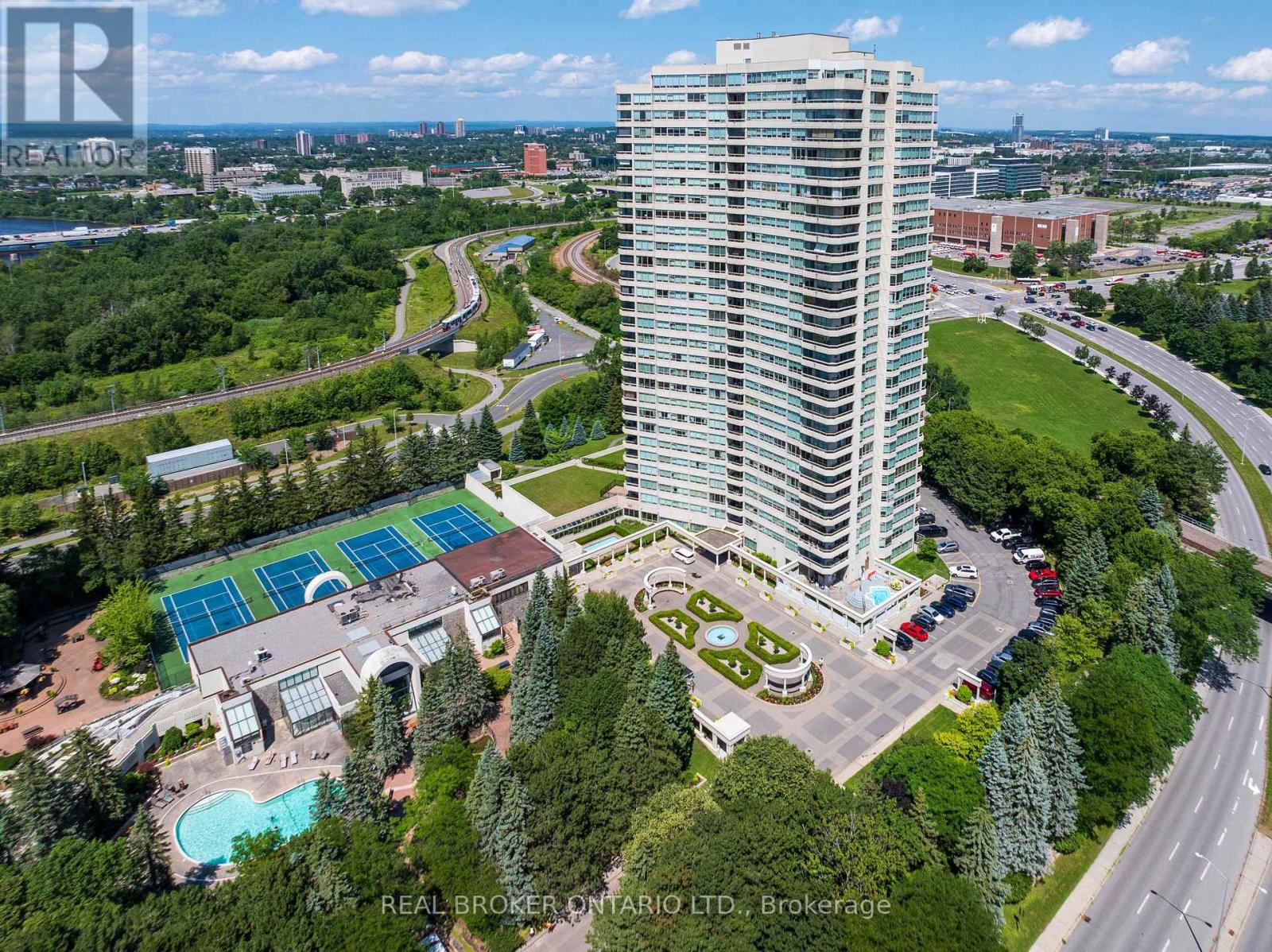 806 - 1480 RIVERSIDE DRIVE