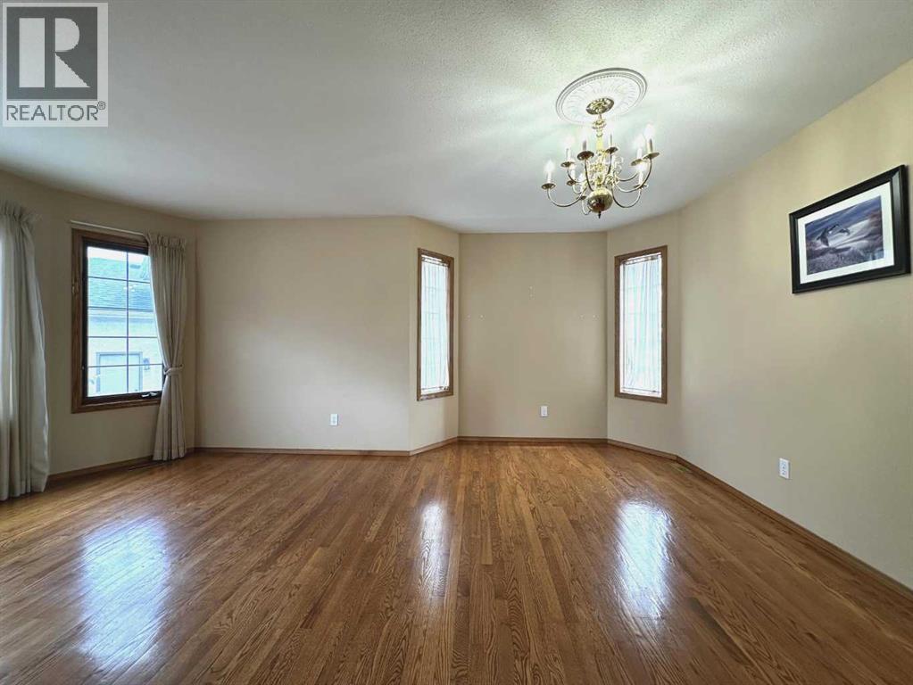 59 Edgebrook Circle NW