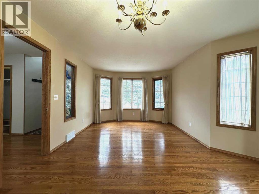 59 Edgebrook Circle NW