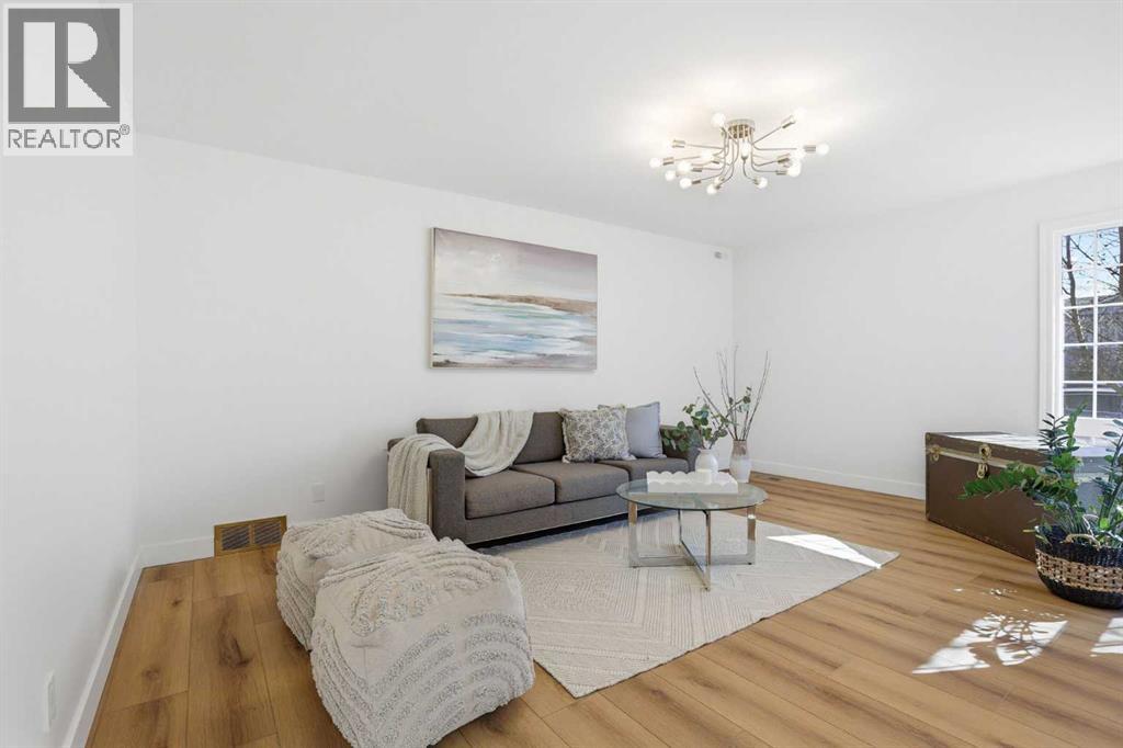 431, Queen Charlotte Drive SE