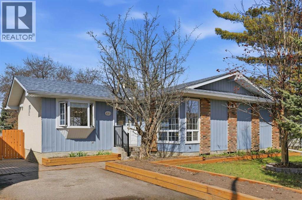 431, Queen Charlotte Drive SE