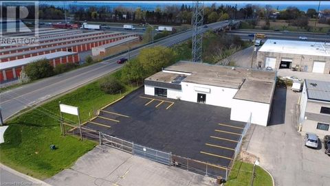 6 COMMUNITY Avenue Hamilton ON L8E2X9