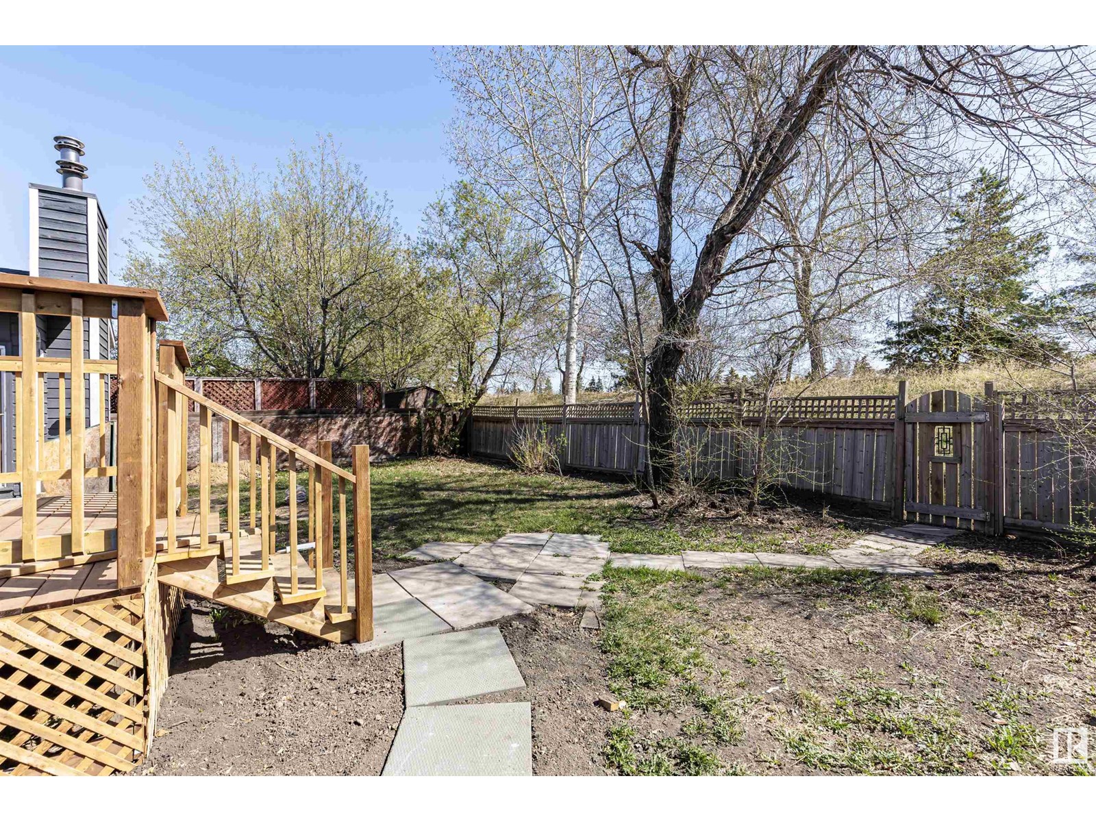 16723 98 ST NW