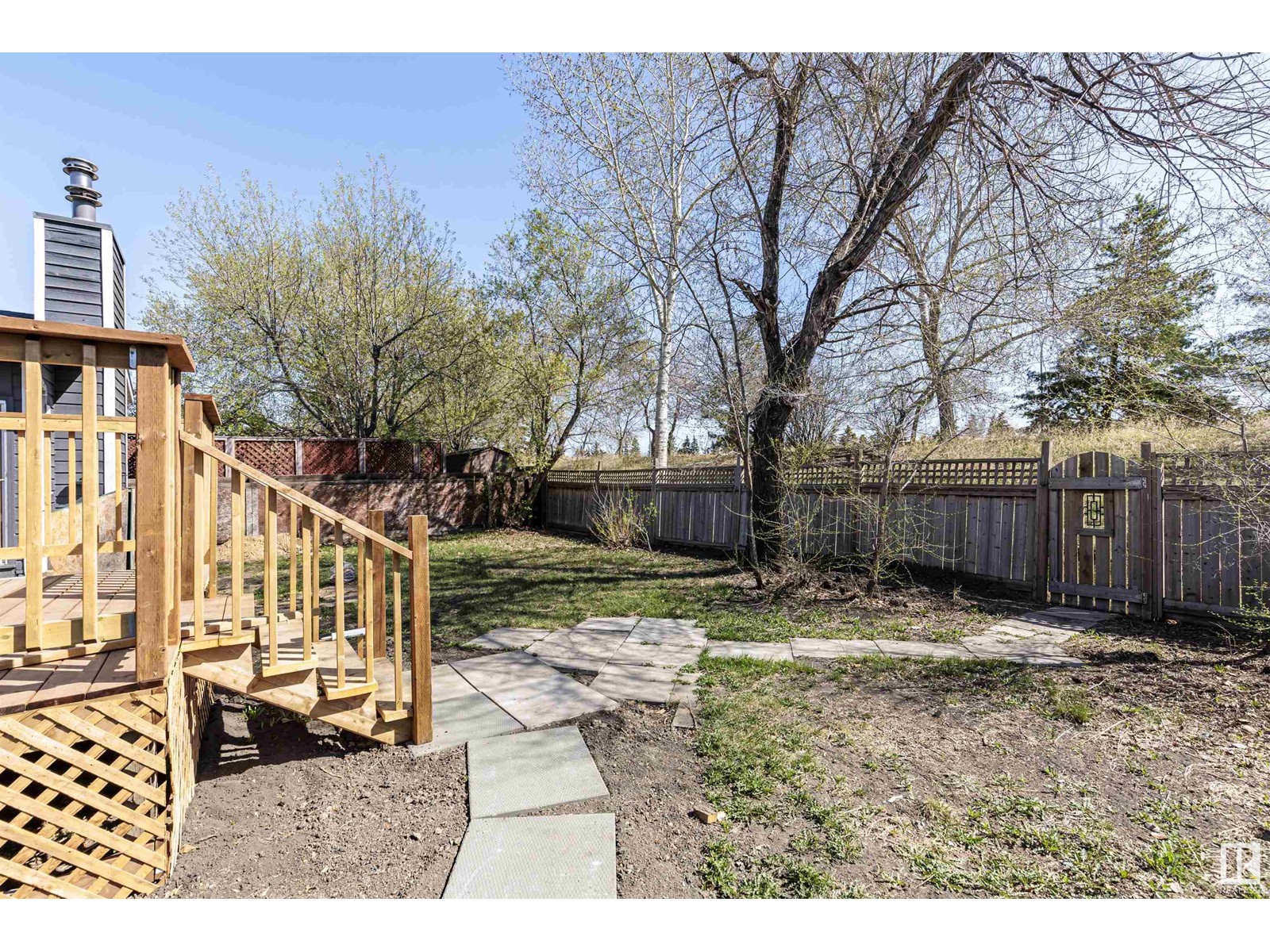 16723 98 ST NW