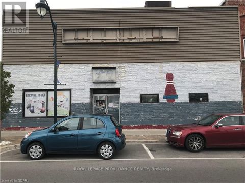 31-33 DUNDAS STREET E Quinte West (Trenton Ward) ON K8V1K6