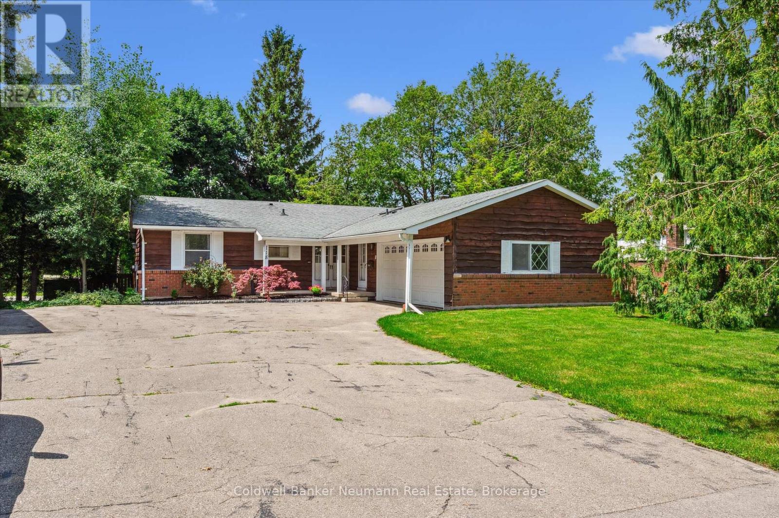 118 MOCCASIN DRIVE