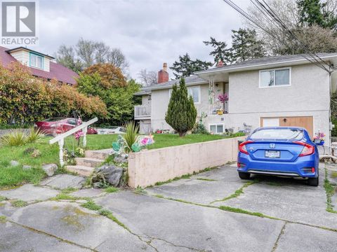 887 Lampson St Esquimalt BC V9A6B6