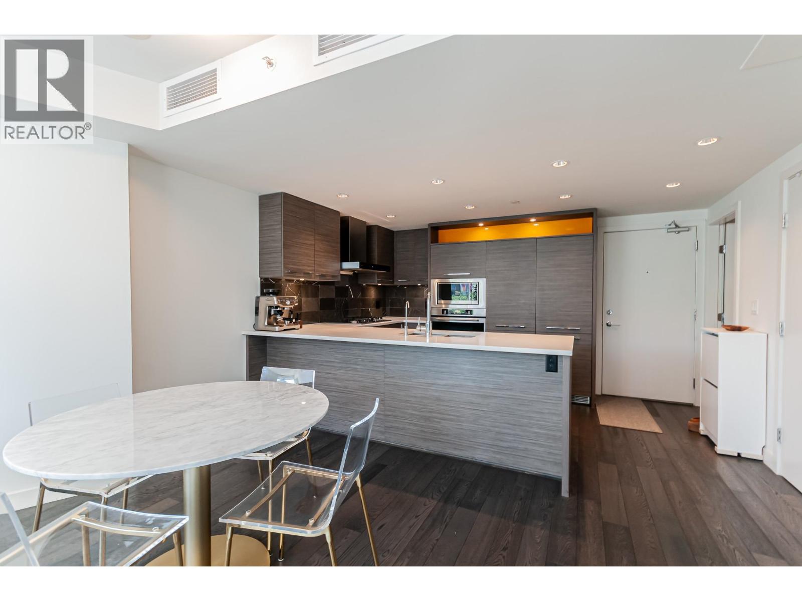 319 7468 LANSDOWNE ROAD