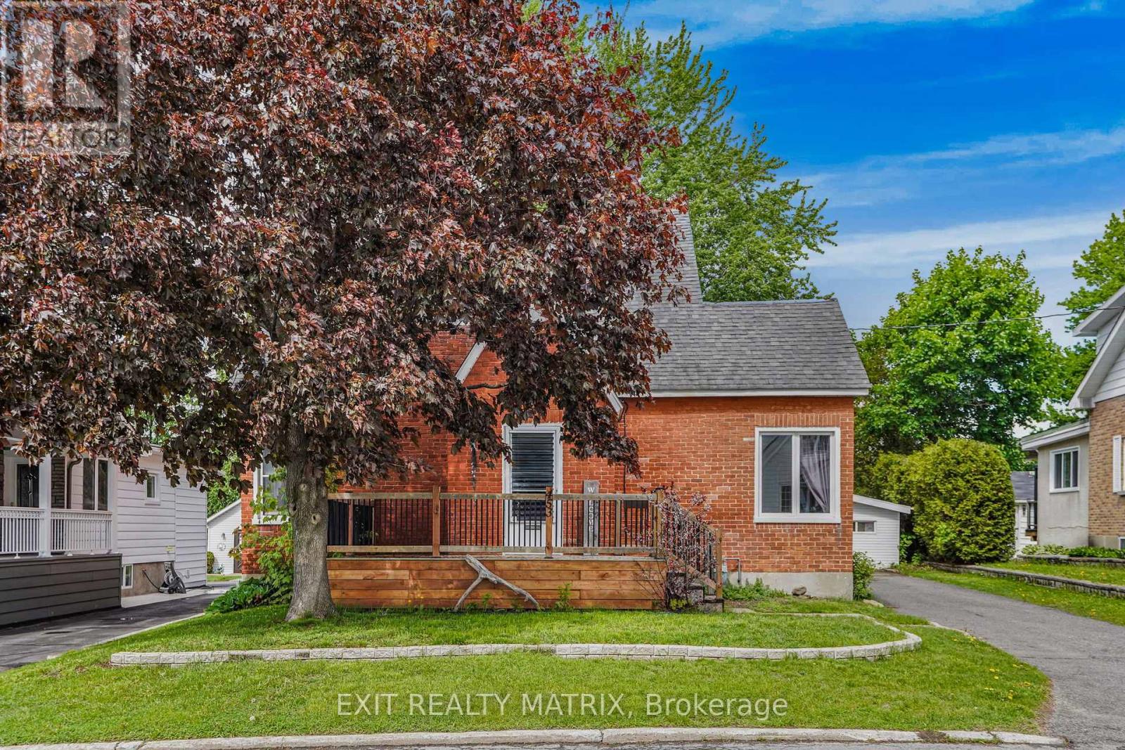 453 GARNEAU ROAD - Photo 2