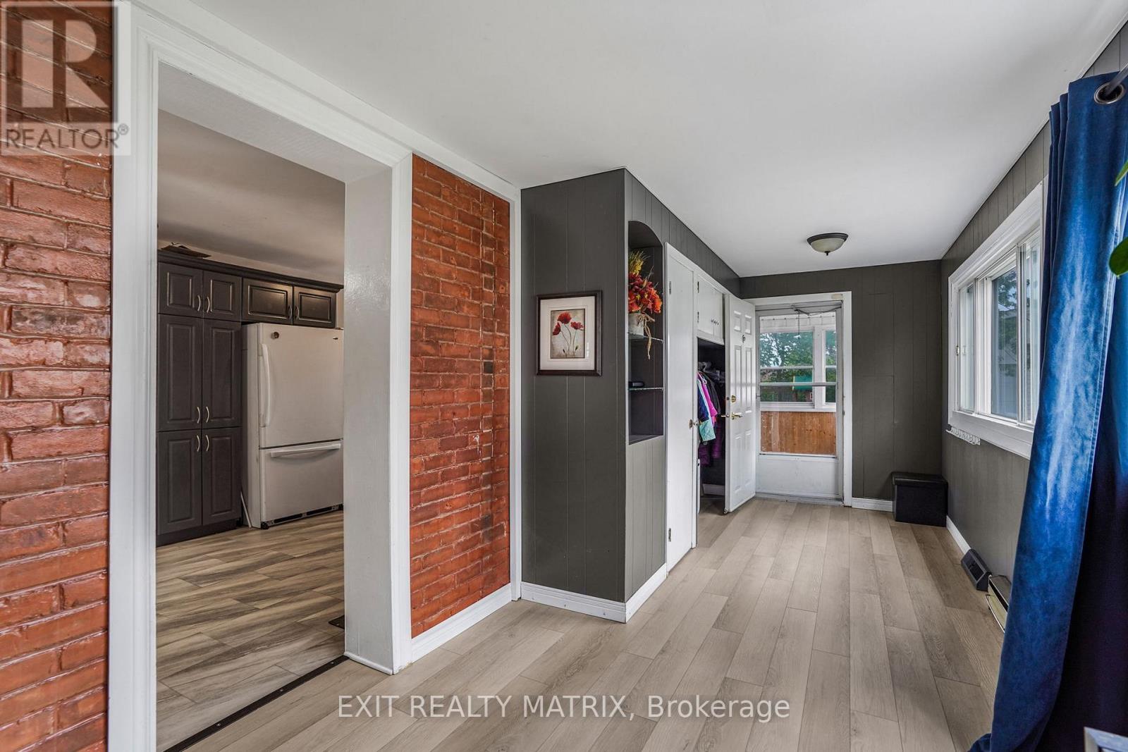453 GARNEAU ROAD - Photo 4