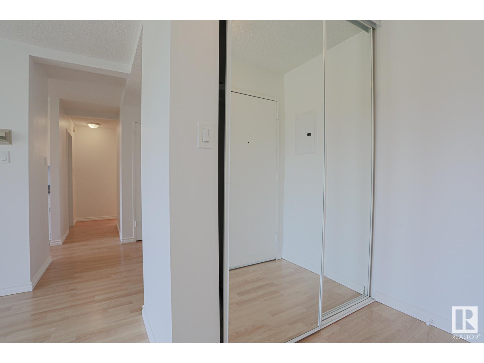 #301 11425 41 AV NW