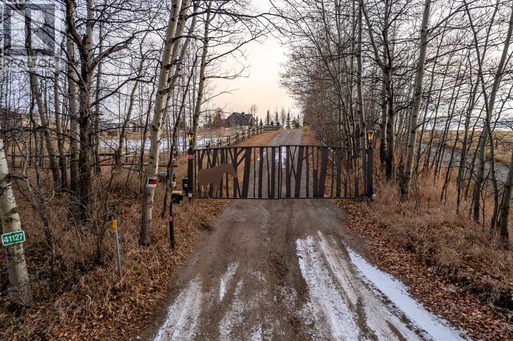 41127 Township Road 283