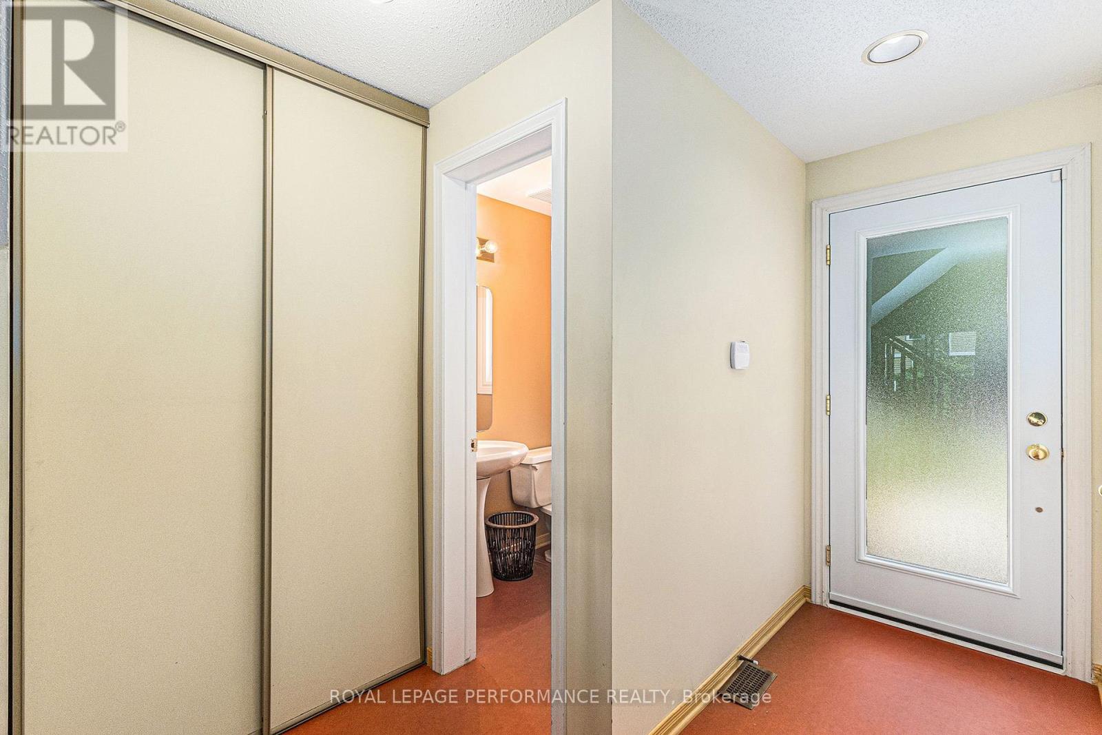 2015 SUMMERFIELDS CRESCENT