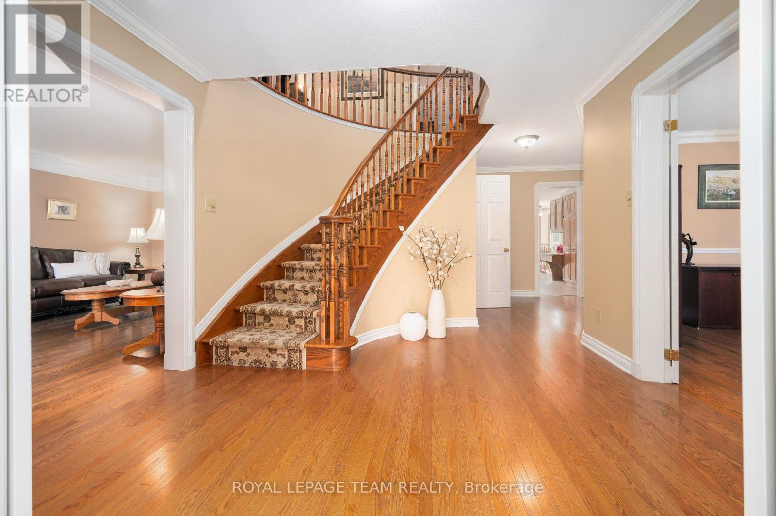 5530 PETTAPIECE CRESCENT