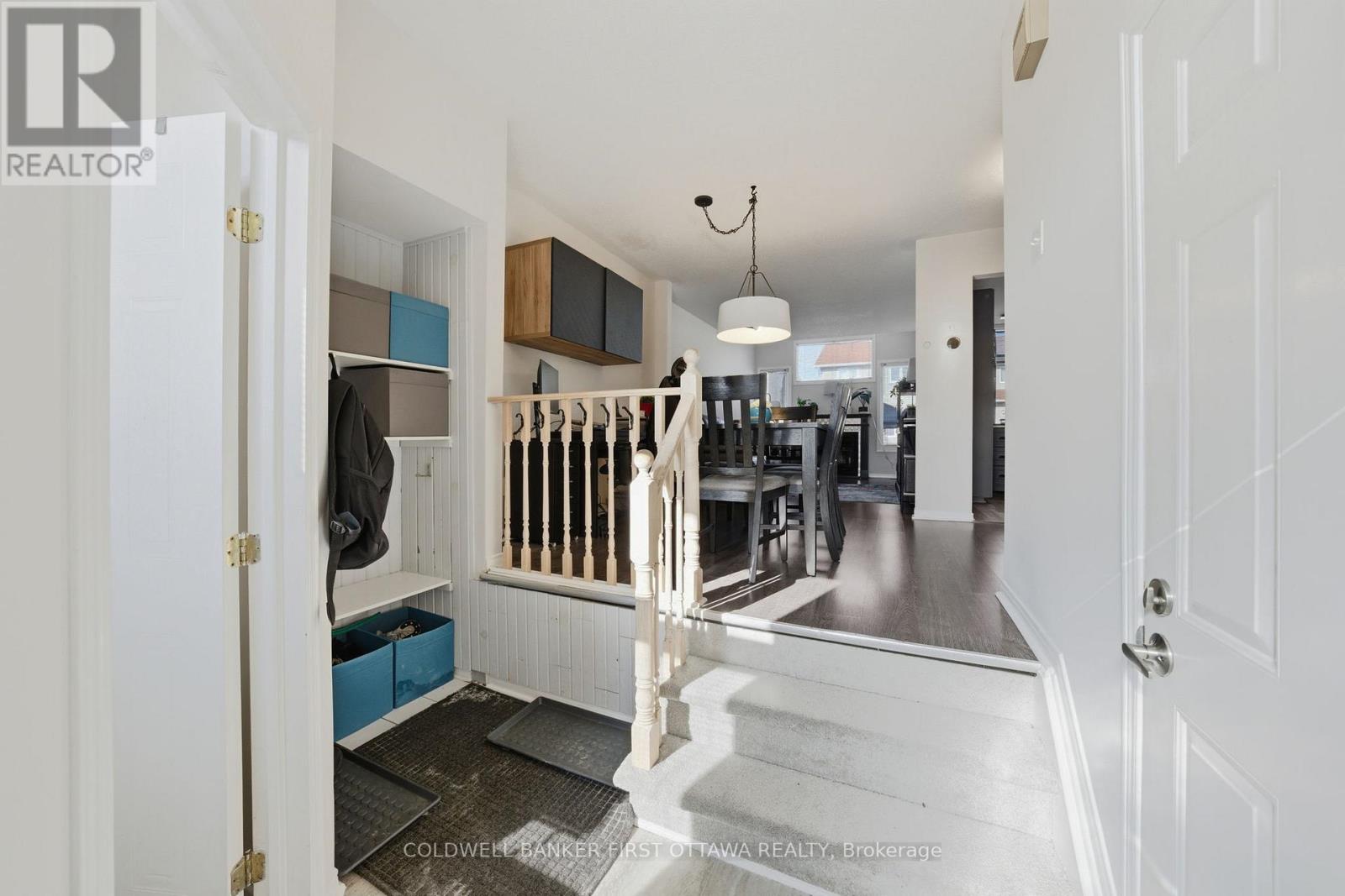 1902 HENNESSY CRESCENT