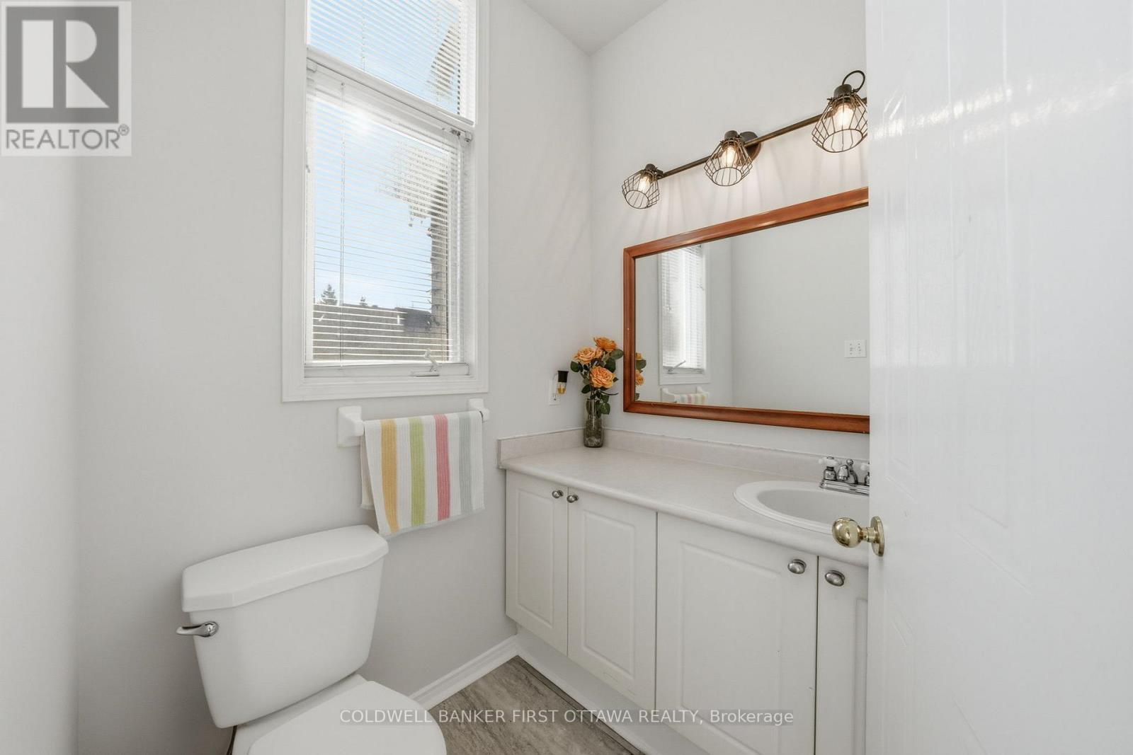 1902 HENNESSY CRESCENT