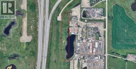 4725R 84 Street NE Calgary AB T2A7X2