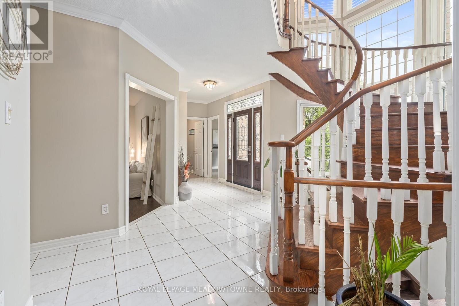 3 THOMAS COURT