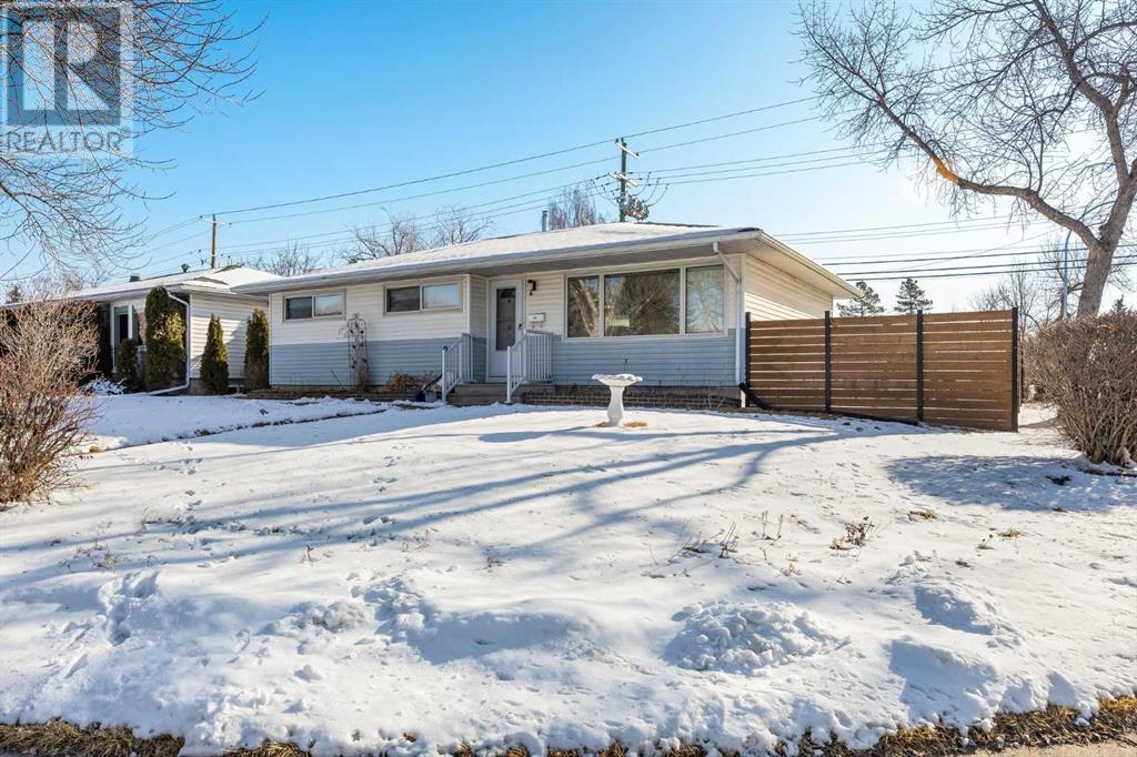145 Waskatenau Crescent SW