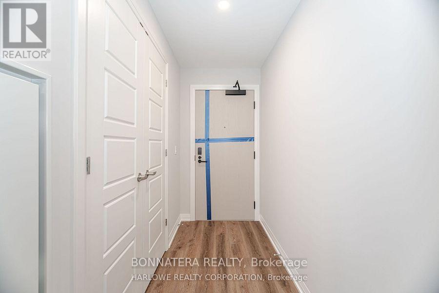 907 - 3006 WILLIAM CUTMORE BOULEVARD
