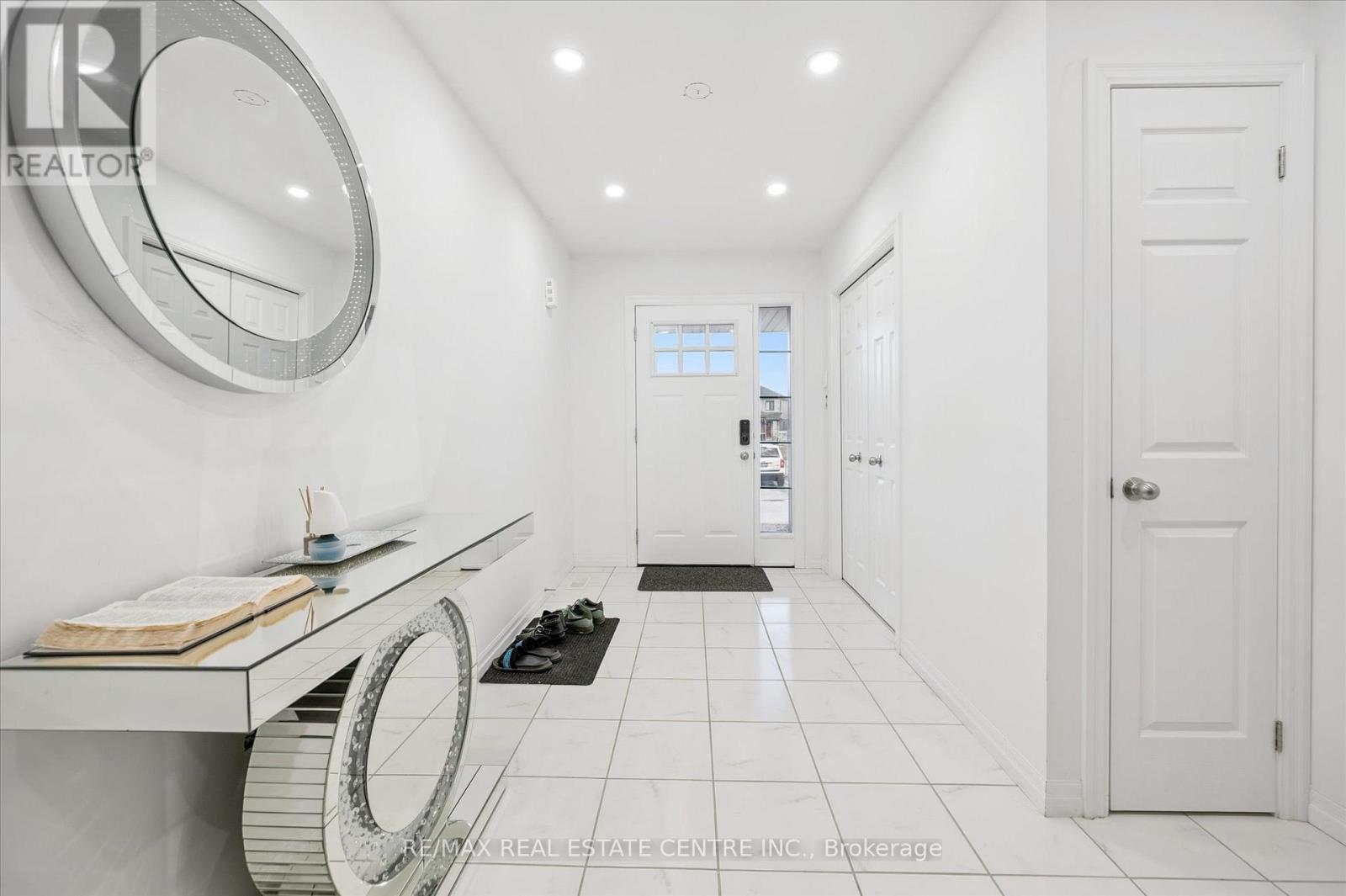 26 - 135 HARDCASTLE DRIVE