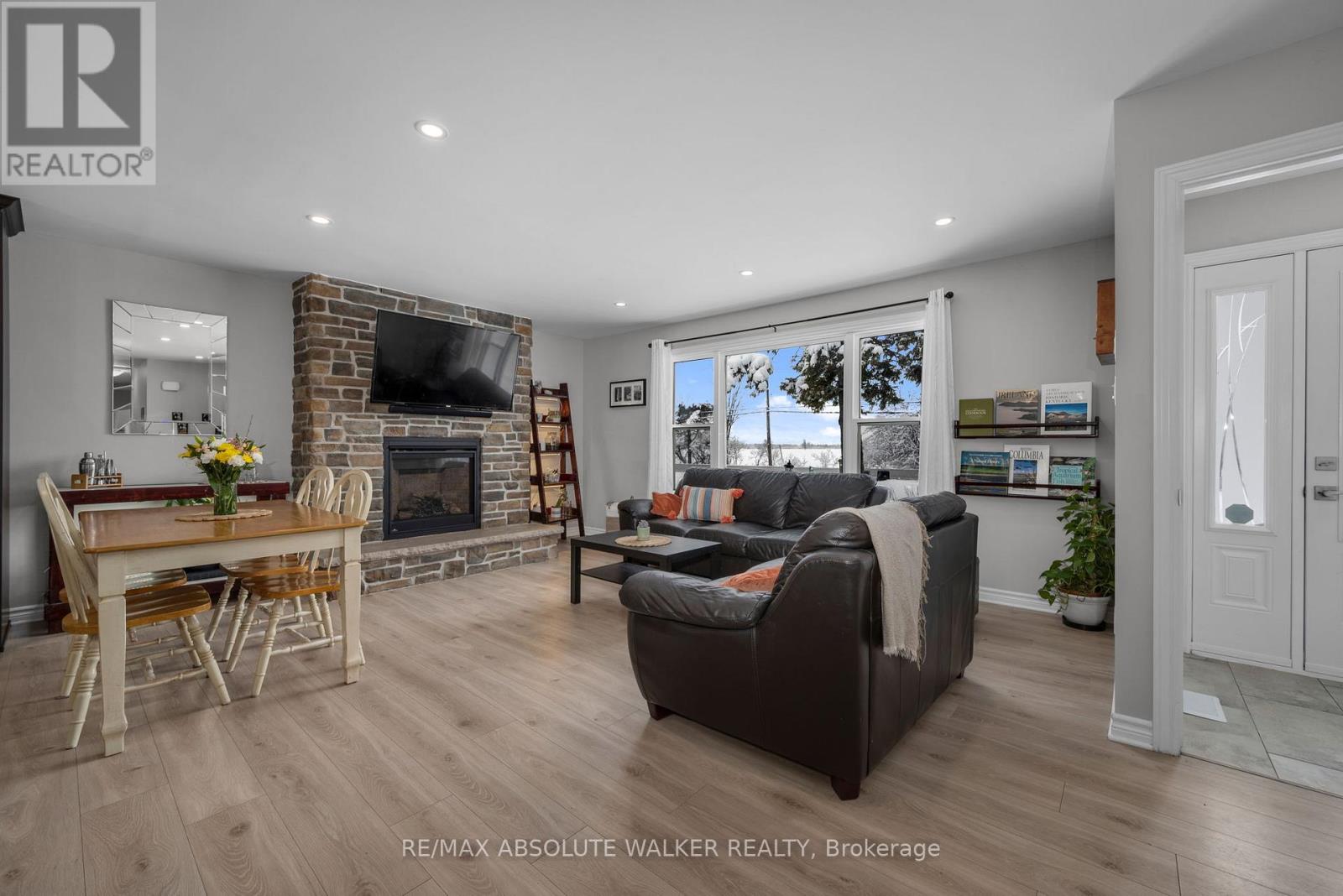 2477 MERIVALE ROAD