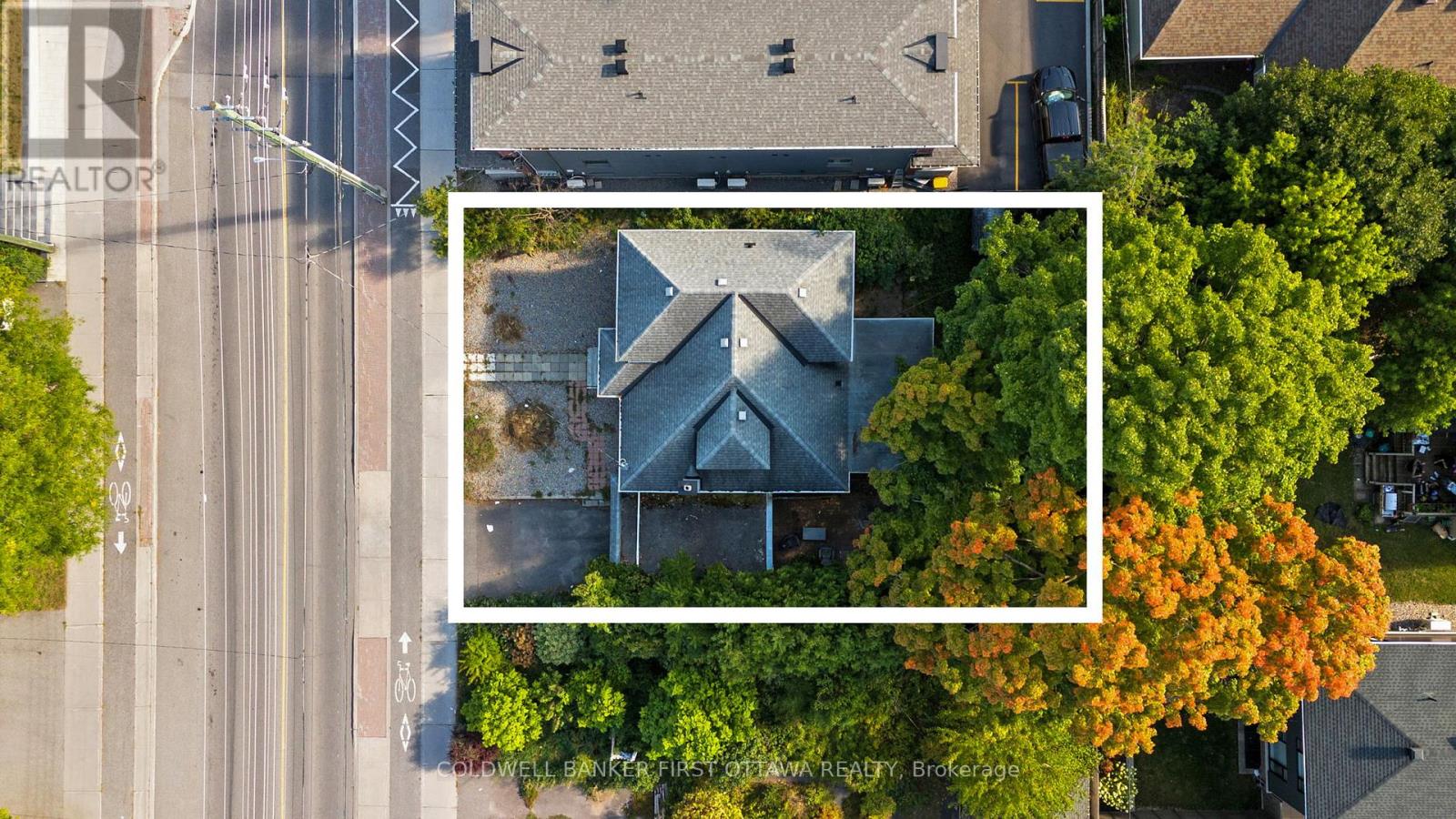 582 CHURCHILL AVENUE N