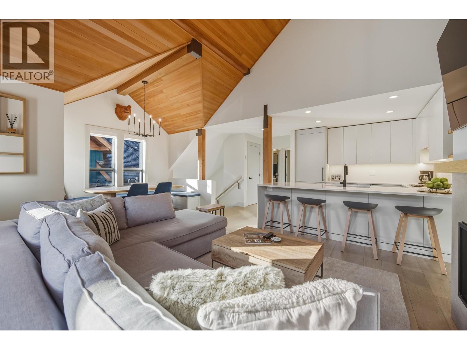 4813 CASABELLA CRESCENT