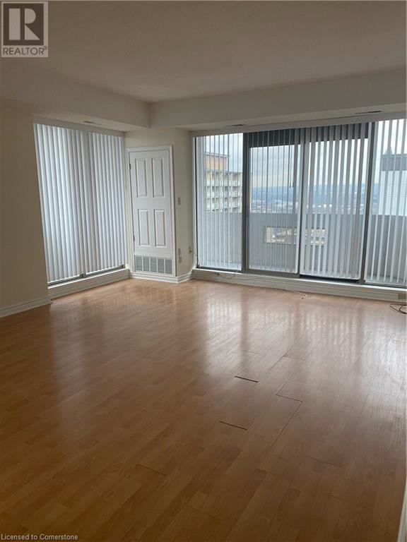 67 CAROLINE Street S Unit# 20B